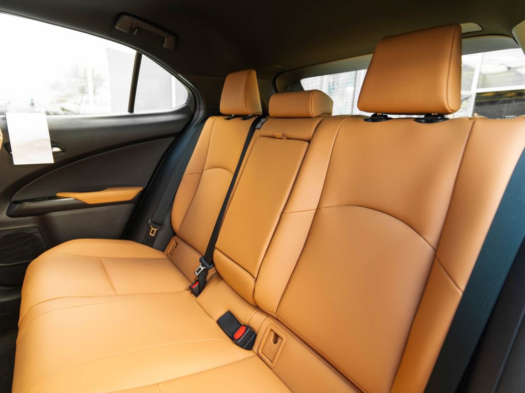 New 2026 Lexus UX 300h AWD image 33