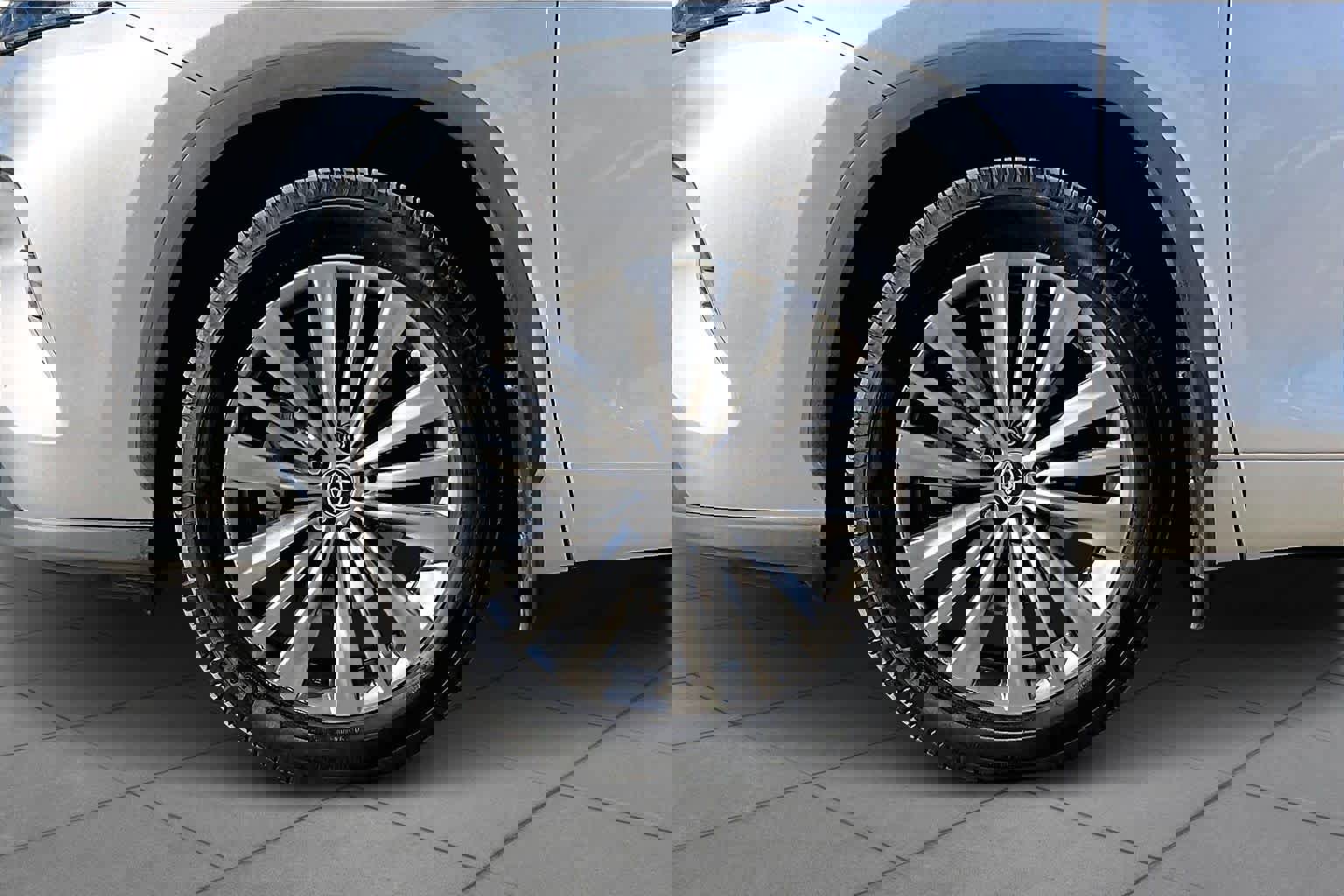 Used 2022 Toyota Highlander Platinum image 10