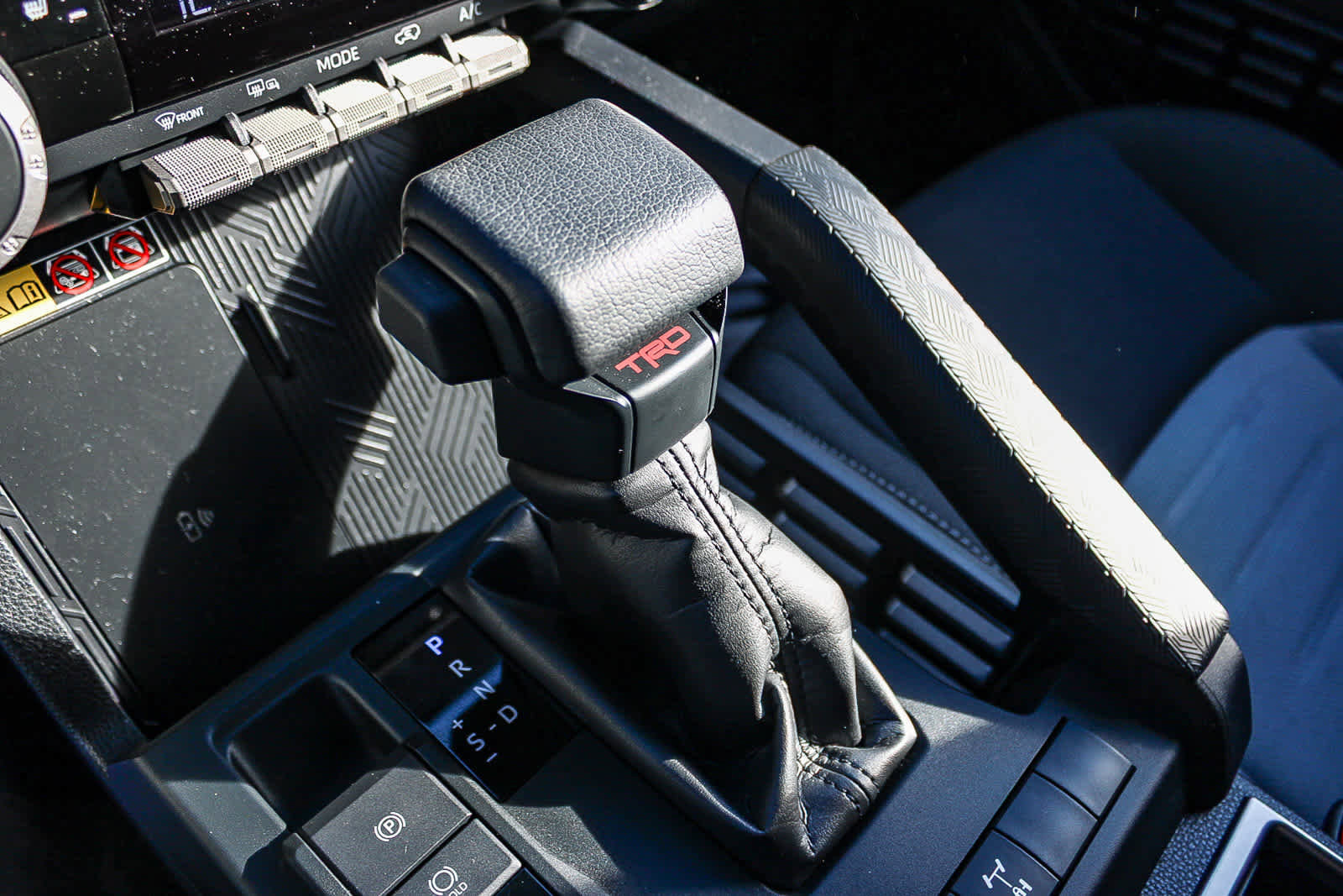 Used 2025 Toyota 4Runner TRD Off-Road image 16