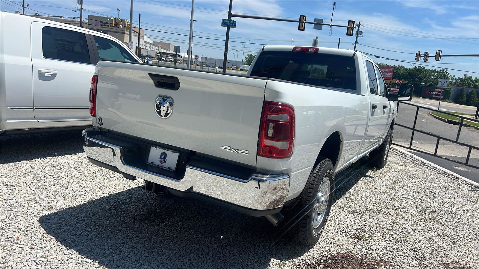 Certified 2024 RAM 2500 Tradesman w/ Chrome Appearance Group AWD/4WD image 8