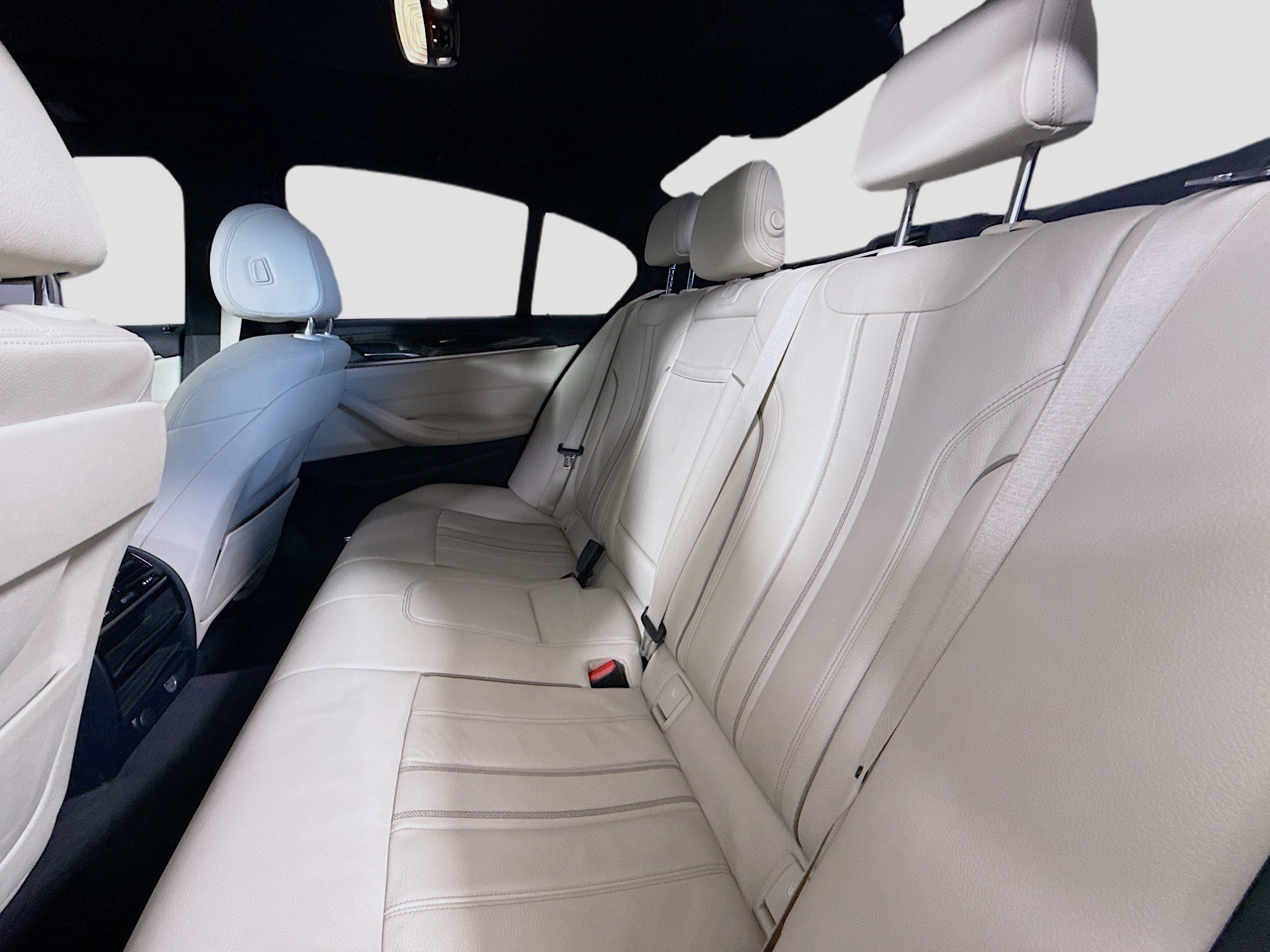 Used 2019 BMW 530i w/ Convenience Package image 25