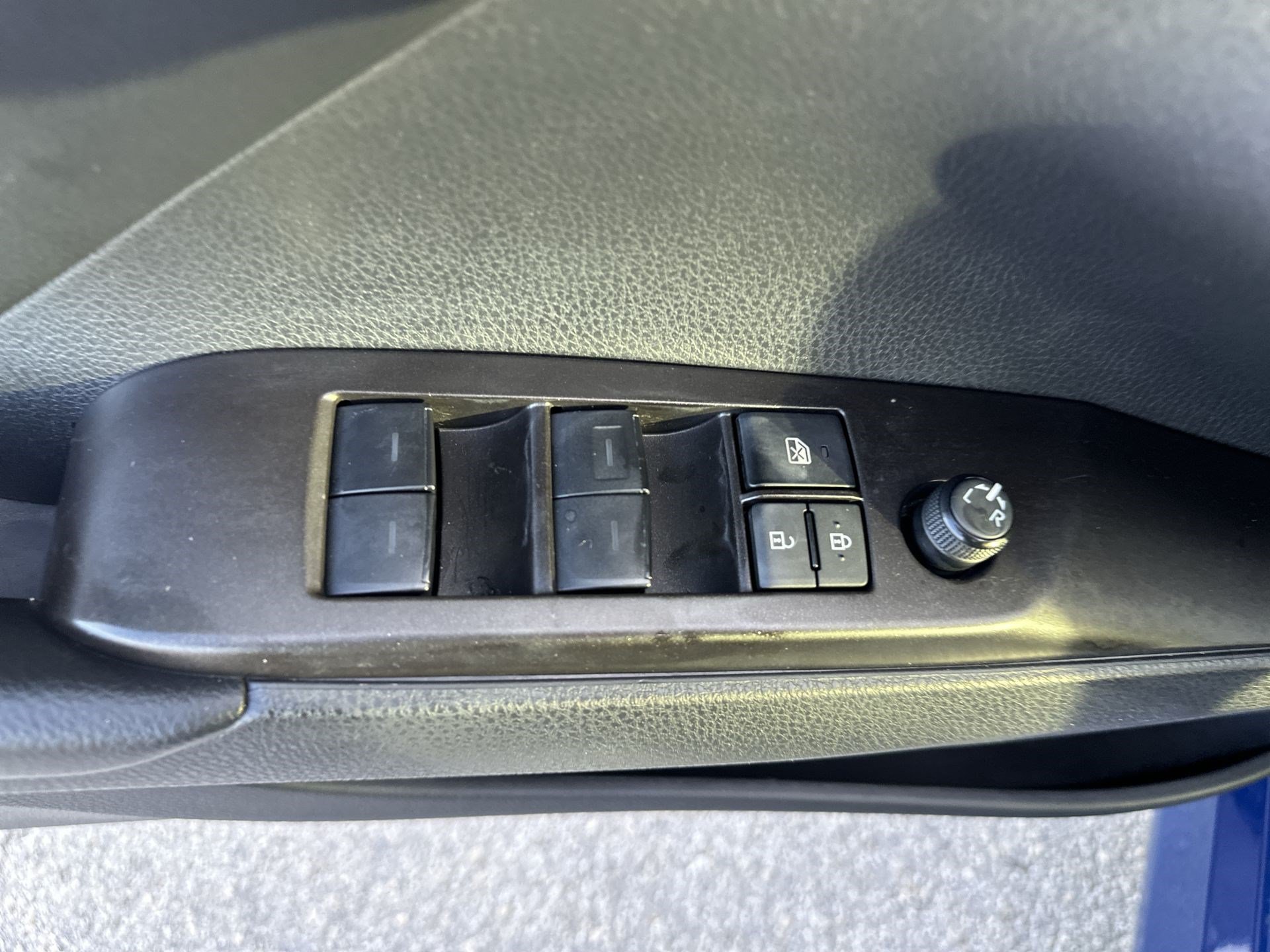 Used 2024 Toyota Camry LE FWD image 15