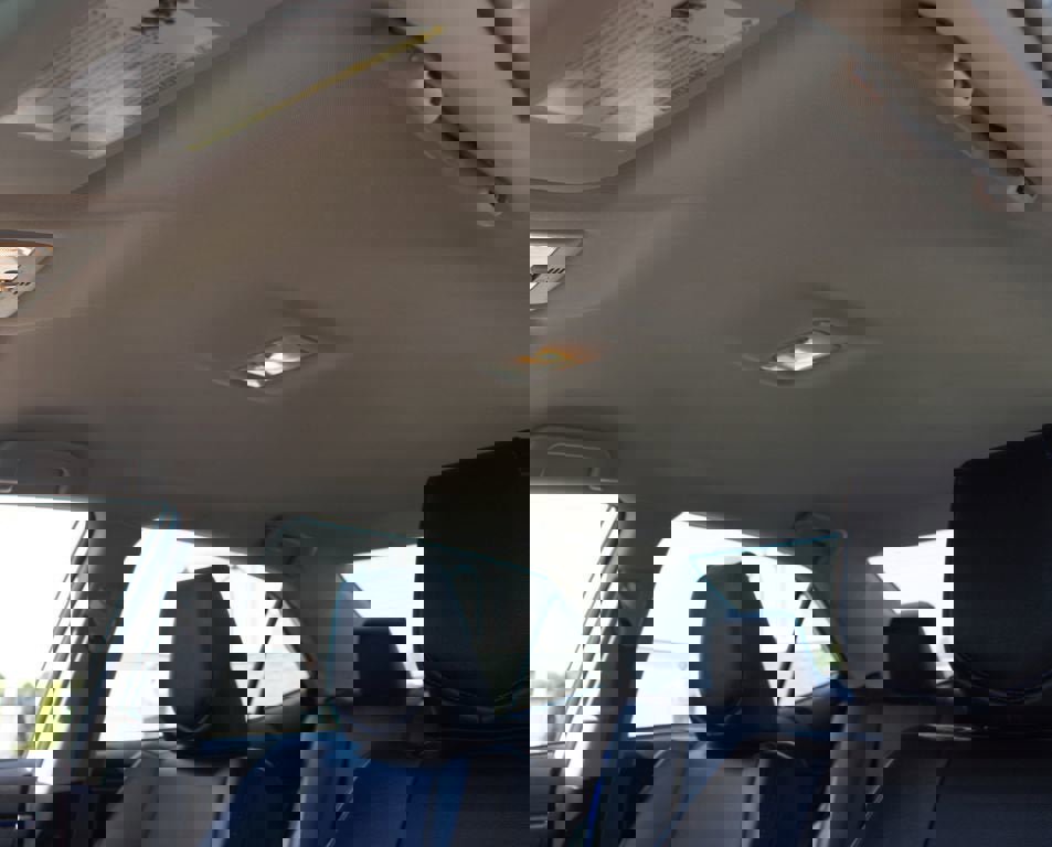 Used 2018 Toyota Corolla SE FWD image 6