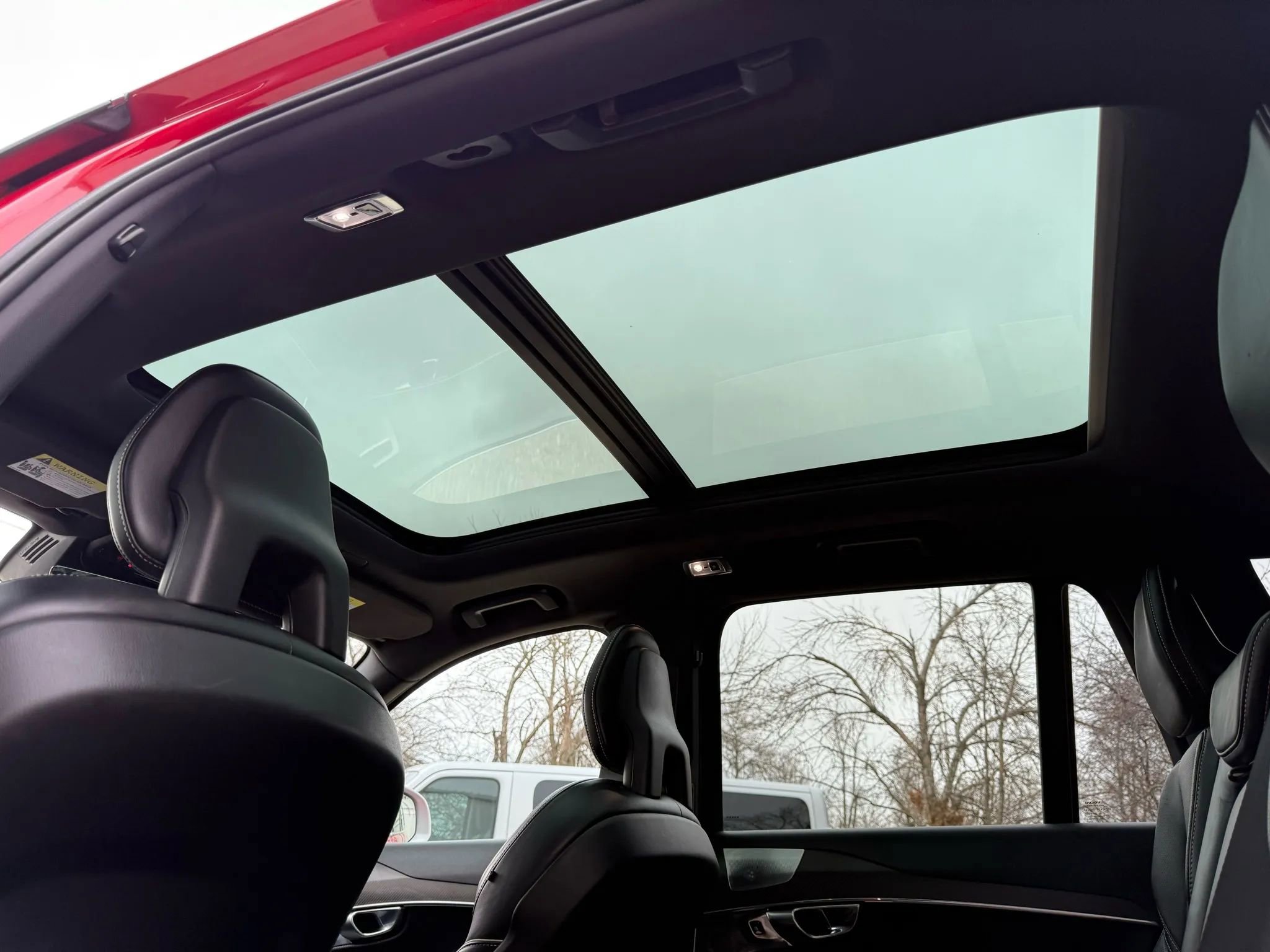 Used 2017 Volvo XC90 T6 R-Design w/ Vision Package image 27