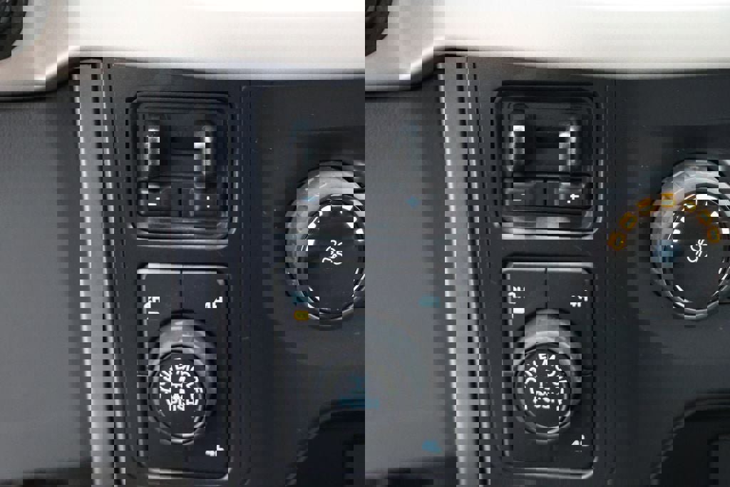 Used 2021 Ford F150 XLT w/ XTR Package image 27