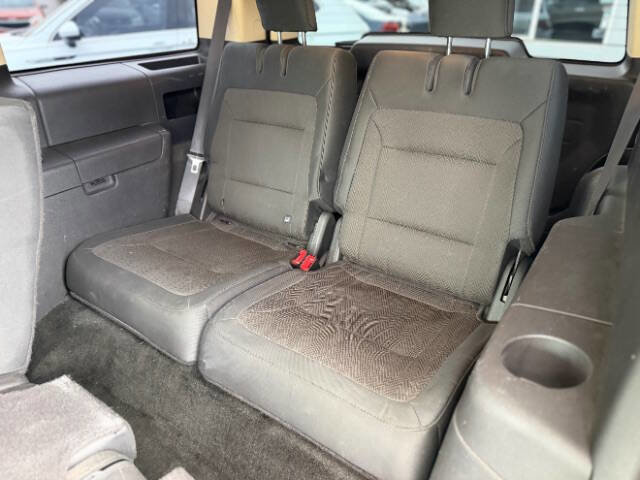 Used 2018 Ford Flex SEL FWD image 15