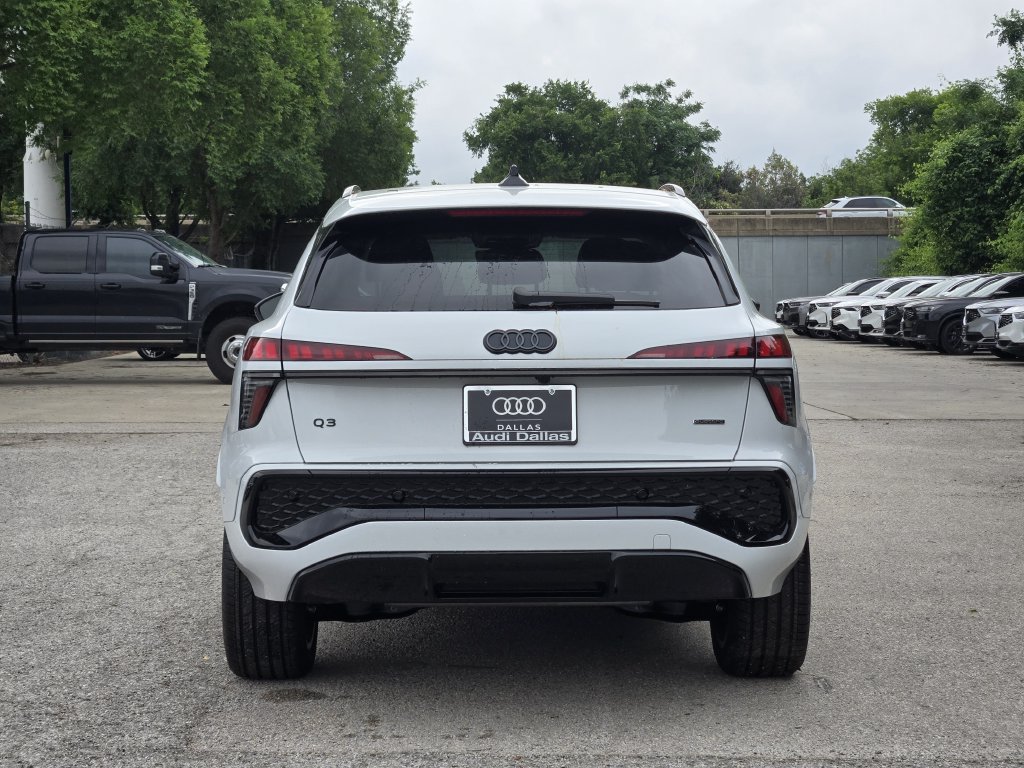 Used 2026 Audi Q3 quattro 2.0T w/ Driver Assistance Package AWD/4WD image 9