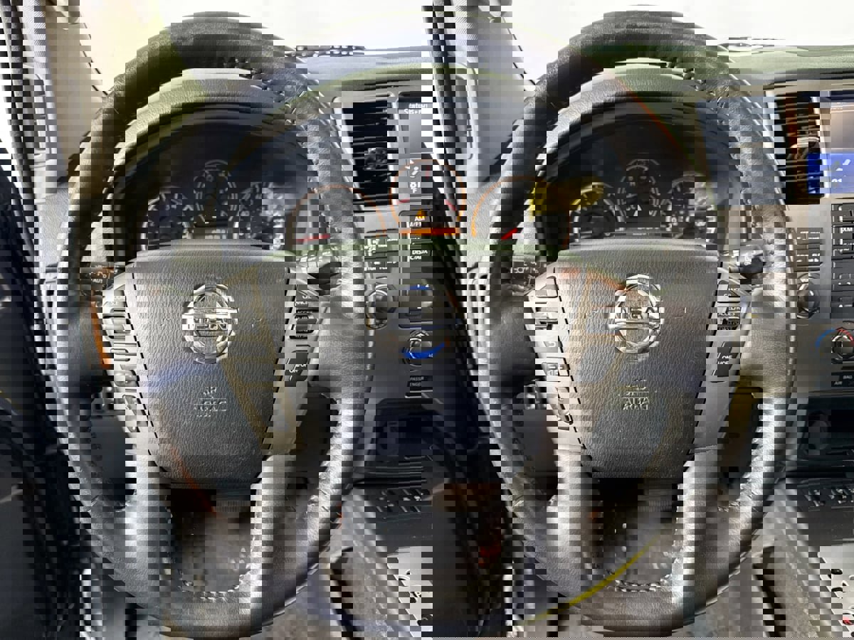 Used 2014 Nissan Armada Platinum image 12