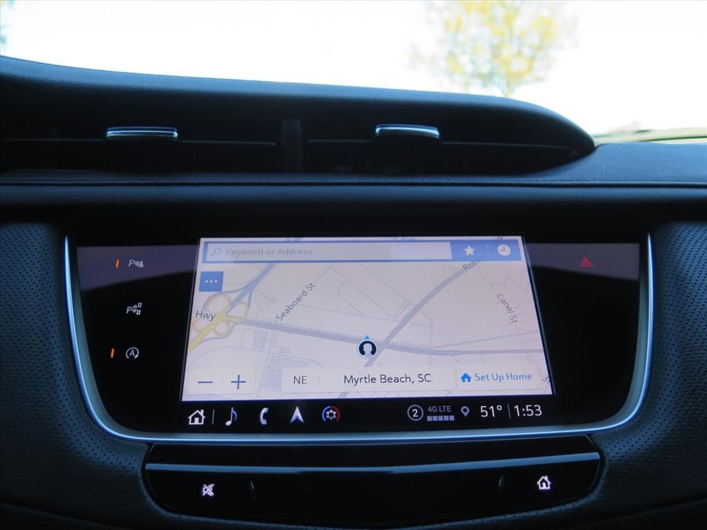 Used 2023 Cadillac XT5 Sportv w/ Technology Package image 16