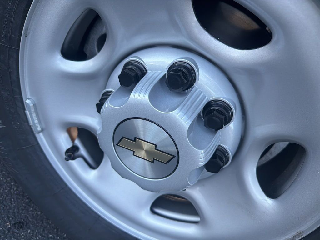 New 2025 Chevrolet Express 2500 Work Van w/ Driver Convenience Package image 39