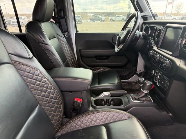 Used 2022 Jeep Wrangler Unlimited Sahara image 4