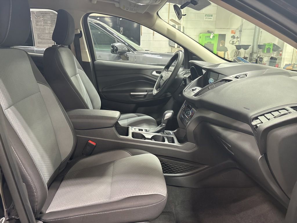 Used 2019 Ford Escape SE image 8