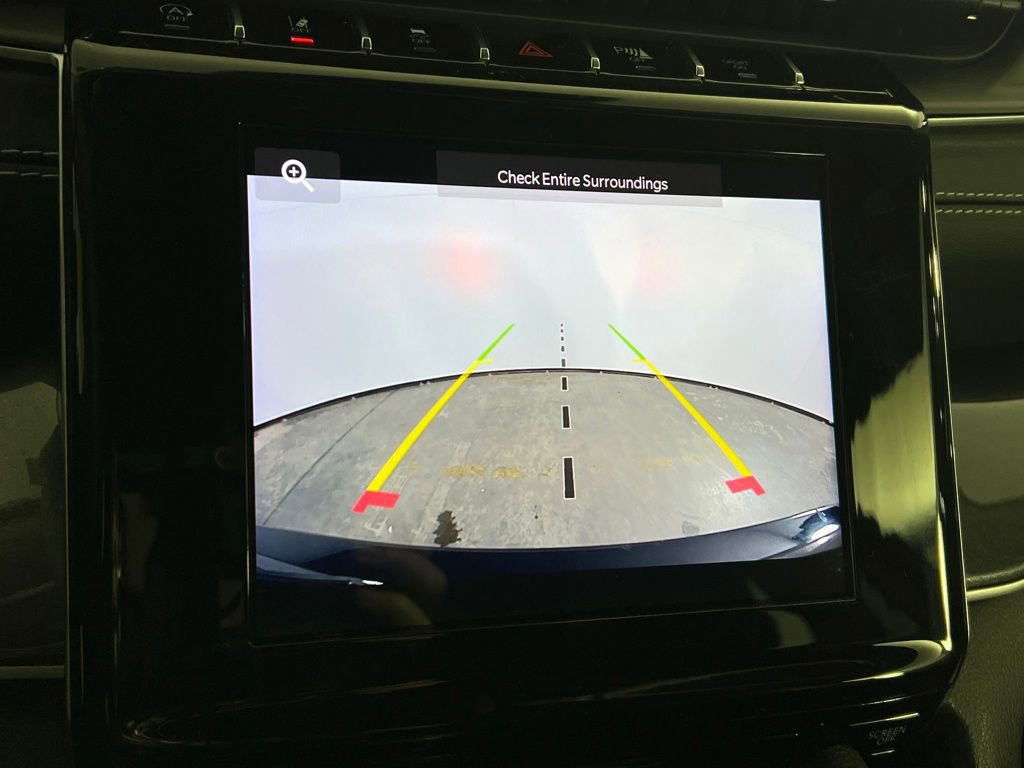 Used 2023 Jeep Grand Cherokee Laredo image 37