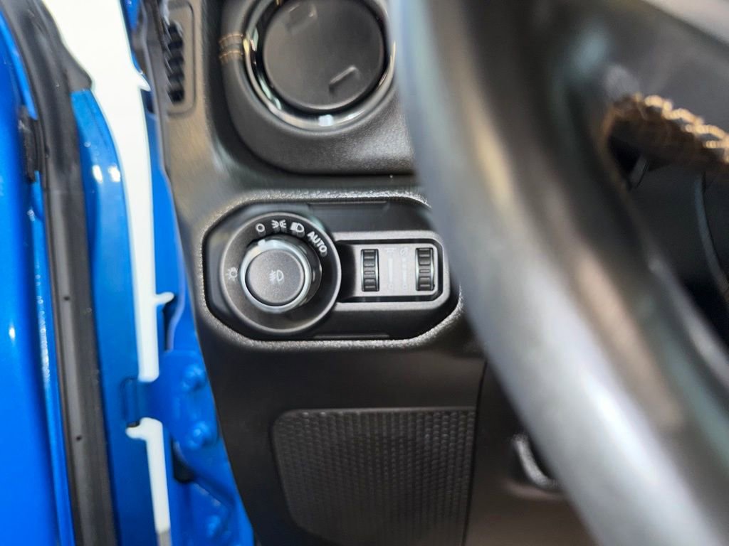 Used 2022 Jeep Wrangler Unlimited Sahara image 16