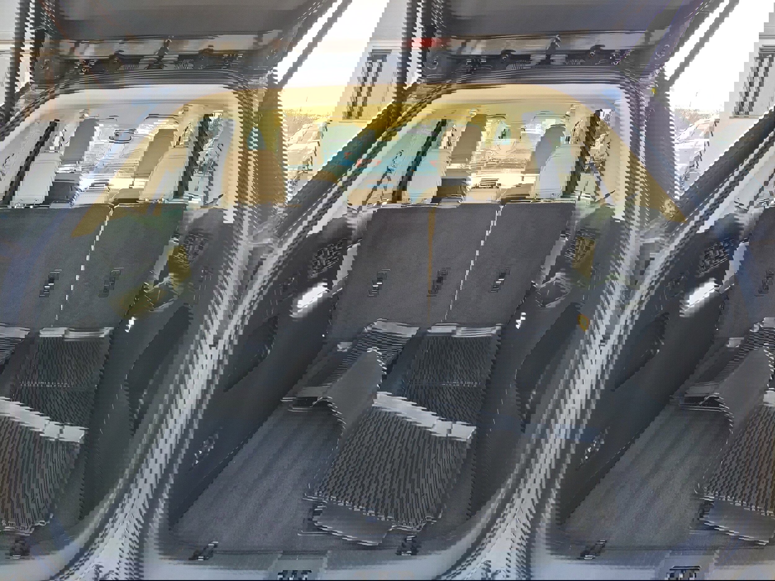 Used 2023 Ford Edge SEL w/ Convenience Package image 8