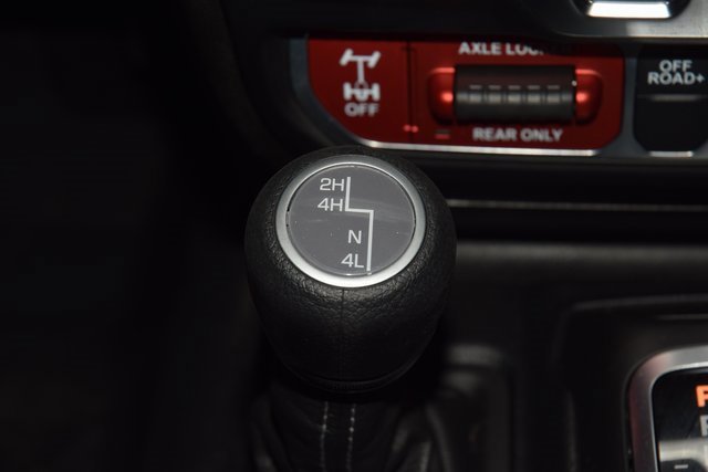 Used 2025 Jeep Wrangler Sport image 35