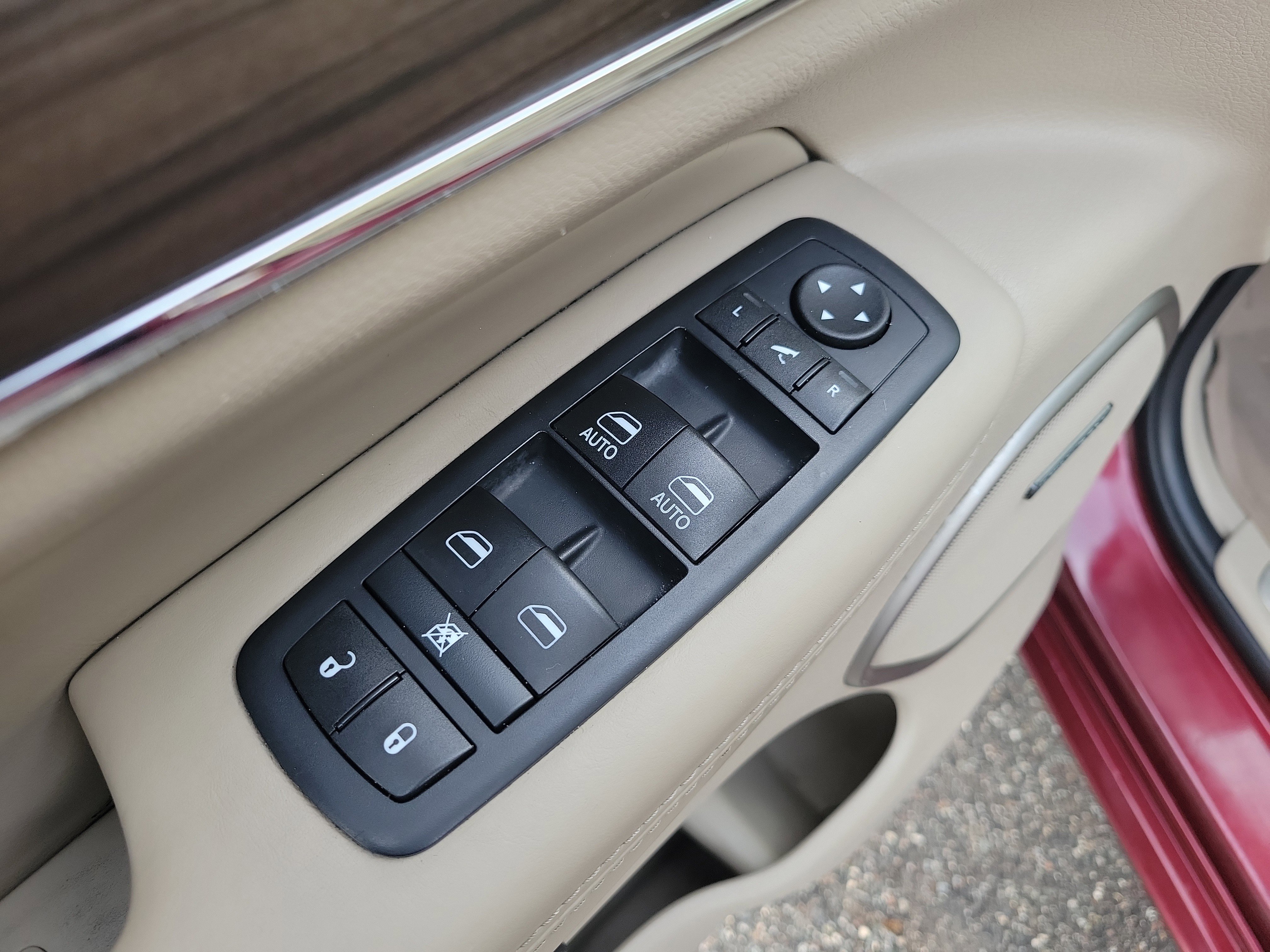 Used 2017 Jeep Grand Cherokee Overland image 22