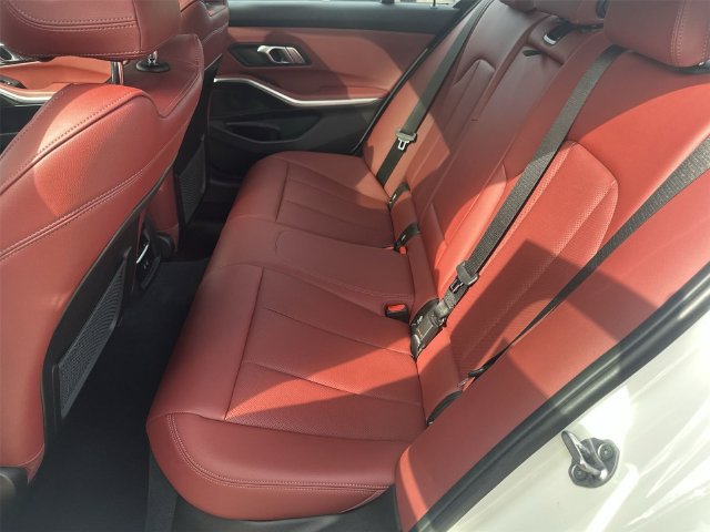 Certified 2023 BMW 330i xDrive Sedan w/ Premium Package AWD/4WD image 33