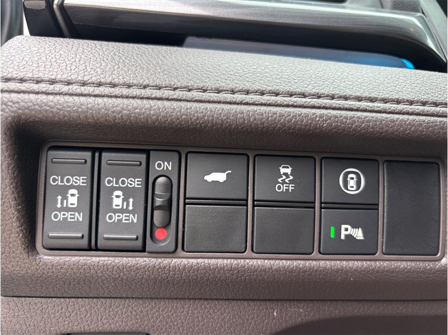 Used 2023 Honda Odyssey Elite image 34