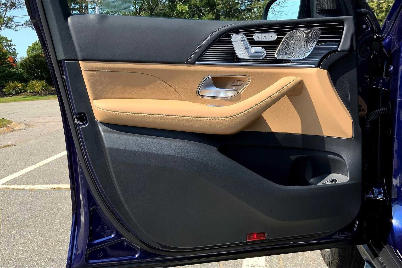 New 2026 Mercedes-Benz GLS 450 4MATIC image 14