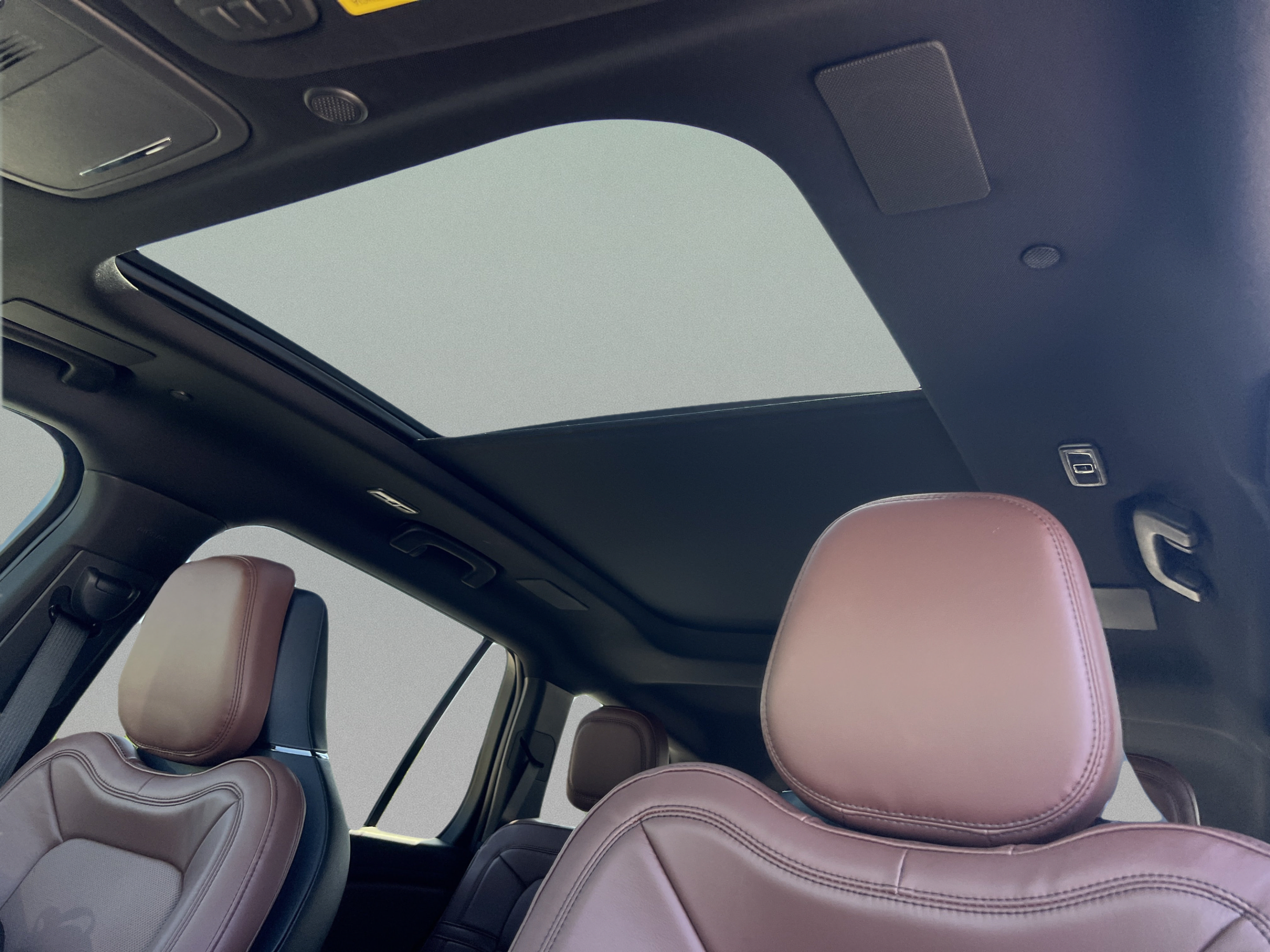 New 2026 Lincoln Aviator Reserve w/ Luxury Package RWD image 22
