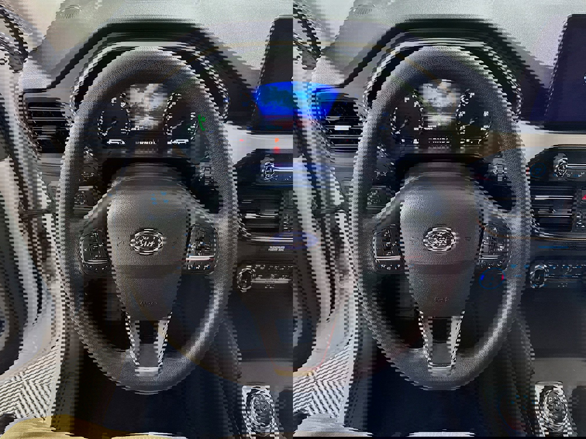 Used 2022 Ford Escape SE image 13