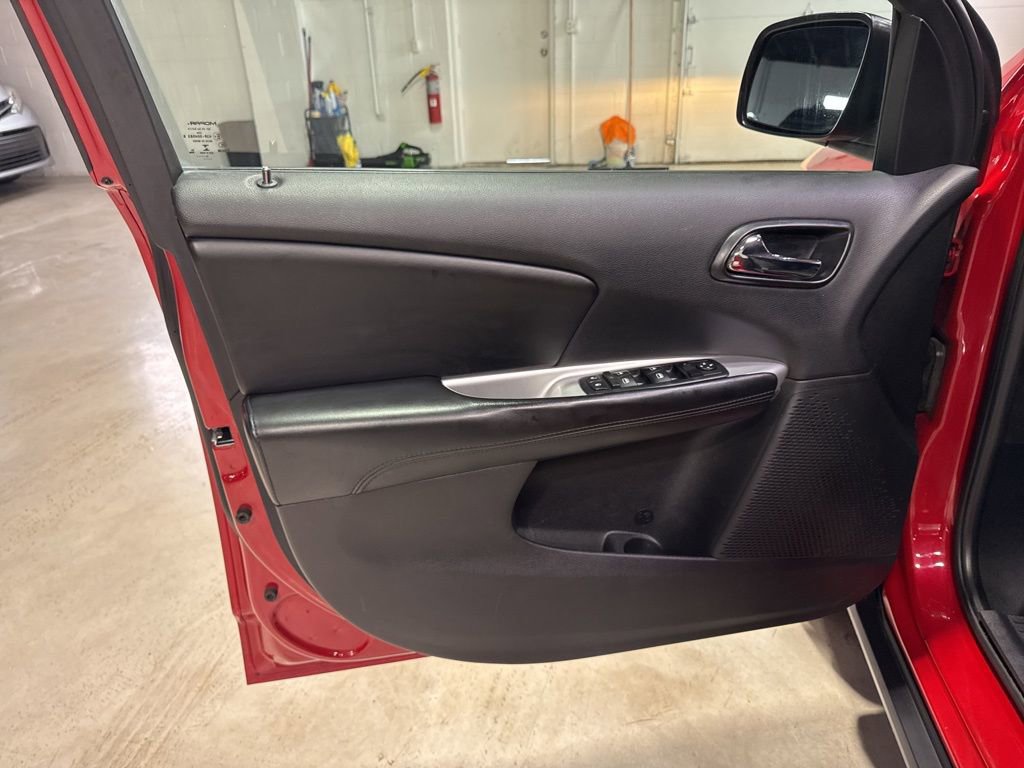 Used 2016 Dodge Journey SE w/ Flexible Seating Group FWD image 23