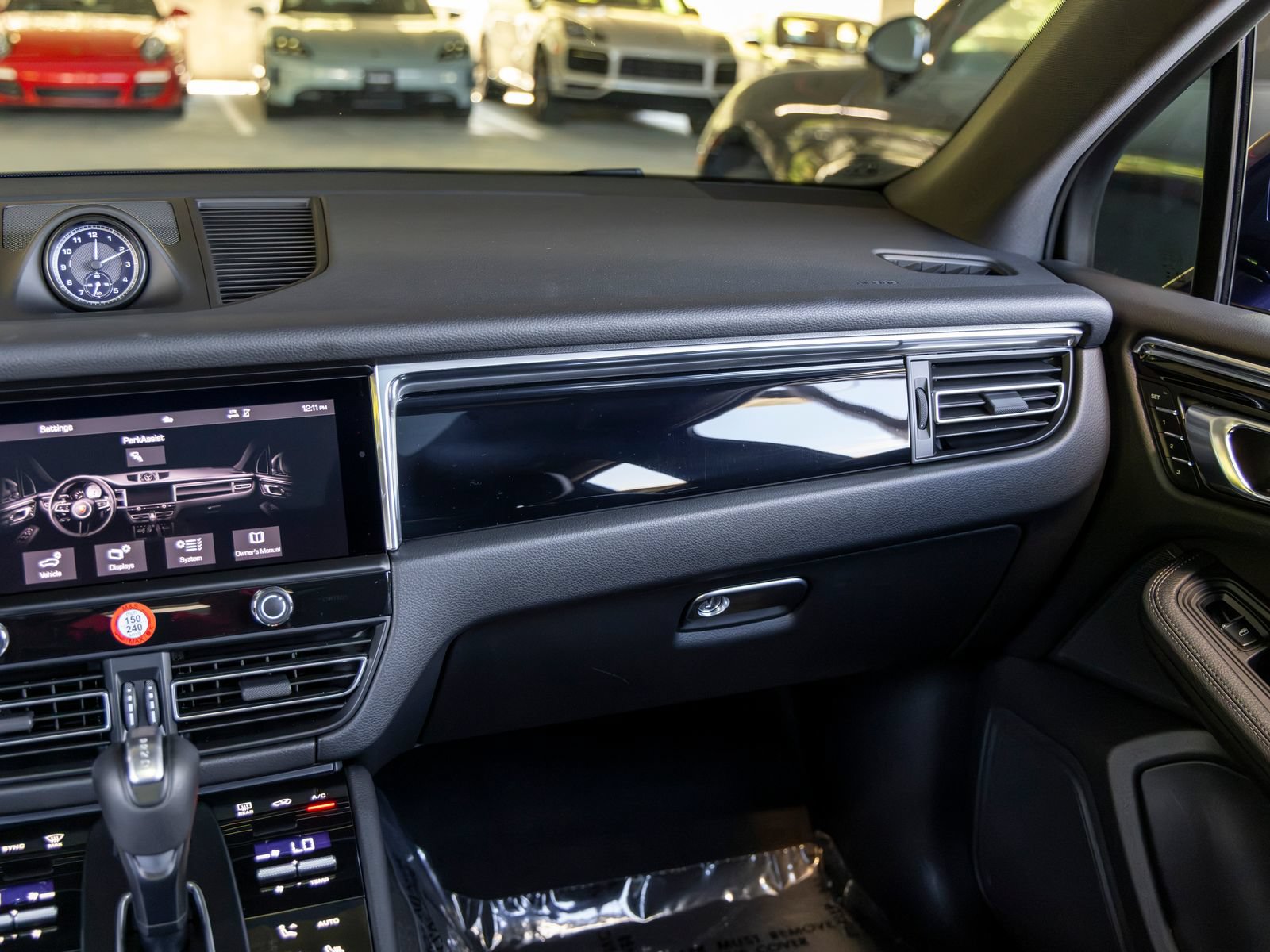 Certified 2026 Porsche Macan AWD/4WD image 47