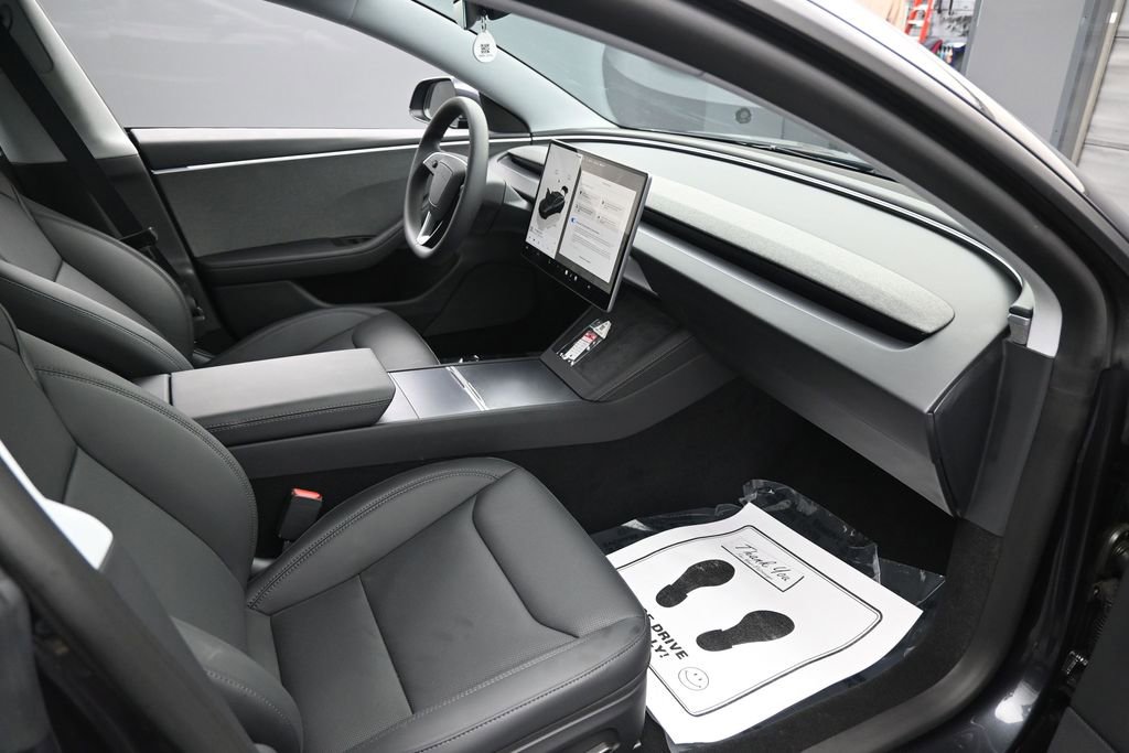 Used 2026 Tesla Model 3 Long Range RWD image 29