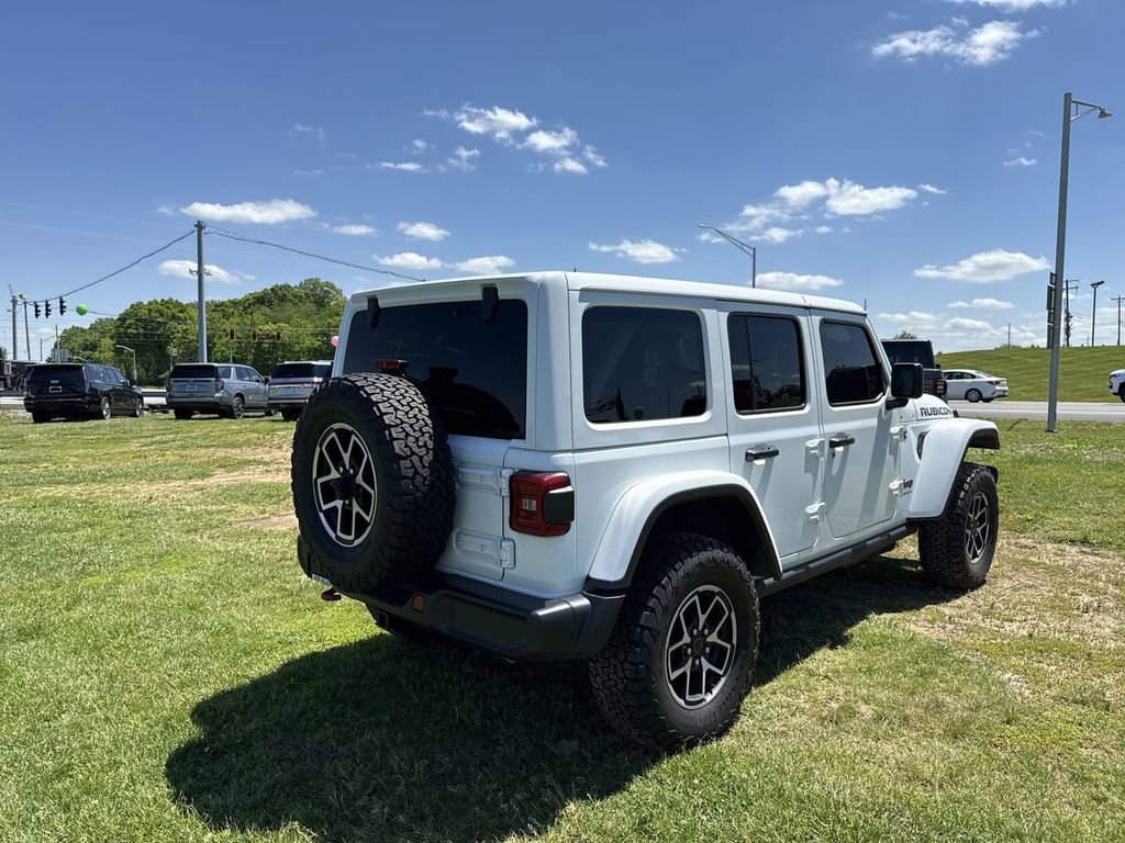 Used 2026 Jeep Wrangler Unlimited Rubicon AWD/4WD image 13