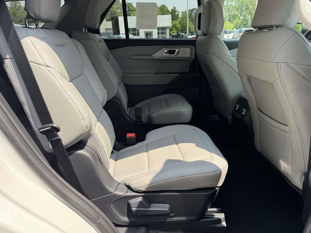 New 2026 Ford Explorer Active w/ Active Comfort Package AWD/4WD image 14