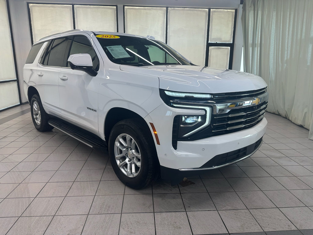 Used 2025 Chevrolet Tahoe LT AWD/4WD image 2