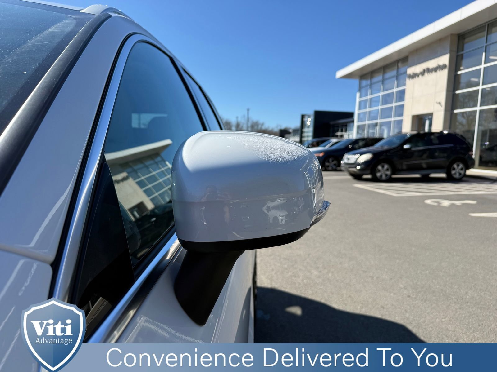 Certified 2023 Volvo XC60 B5 Ultimate w/ Climate Package image 11