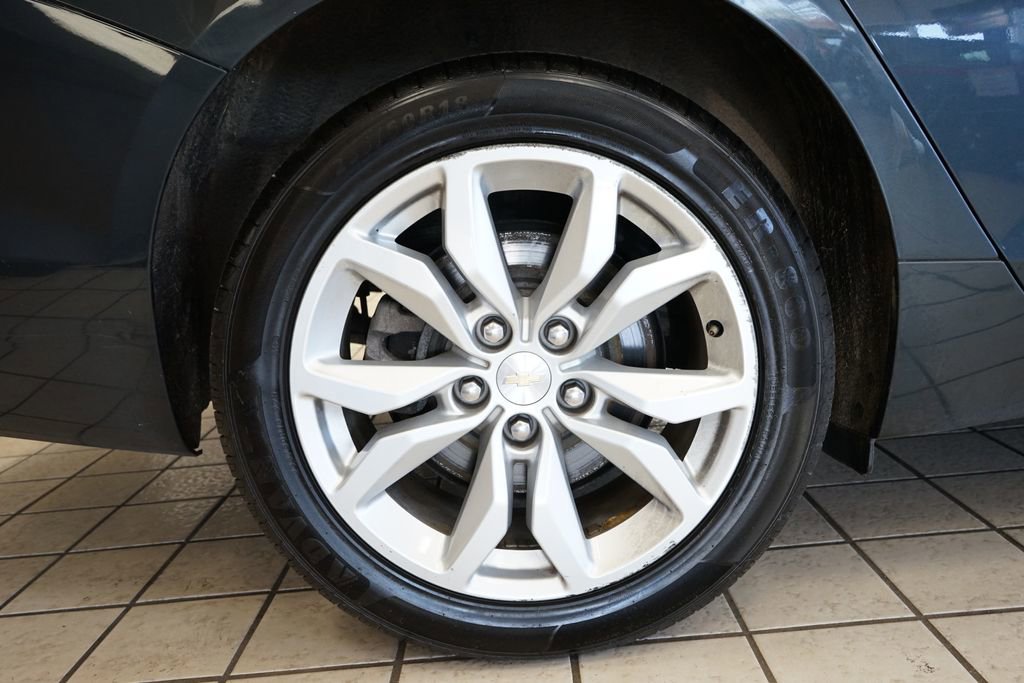 Used 2018 Chevrolet Impala LT FWD image 50
