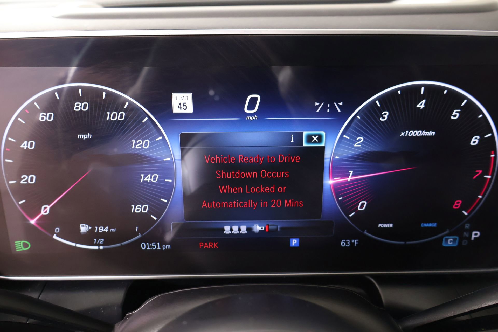 Used 2024 Mercedes-Benz GLC 300 4MATIC image 4