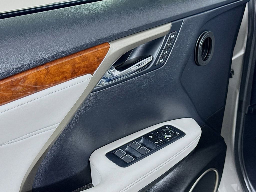 Used 2018 Lexus RX 450hL Premium image 18