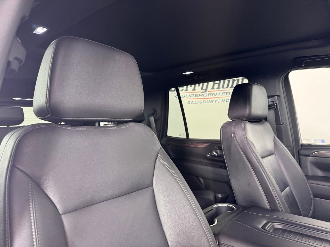 Used 2023 Chevrolet Tahoe Z71 w/ Luxury Package image 33