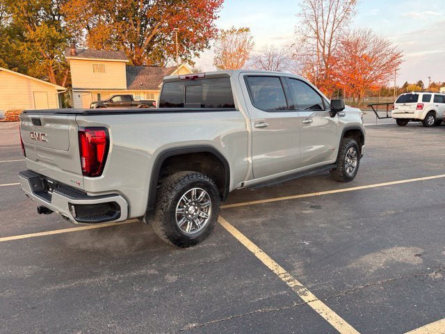 Used 2024 GMC Sierra 1500 AT4 w/ Technology Package AWD/4WD image 3