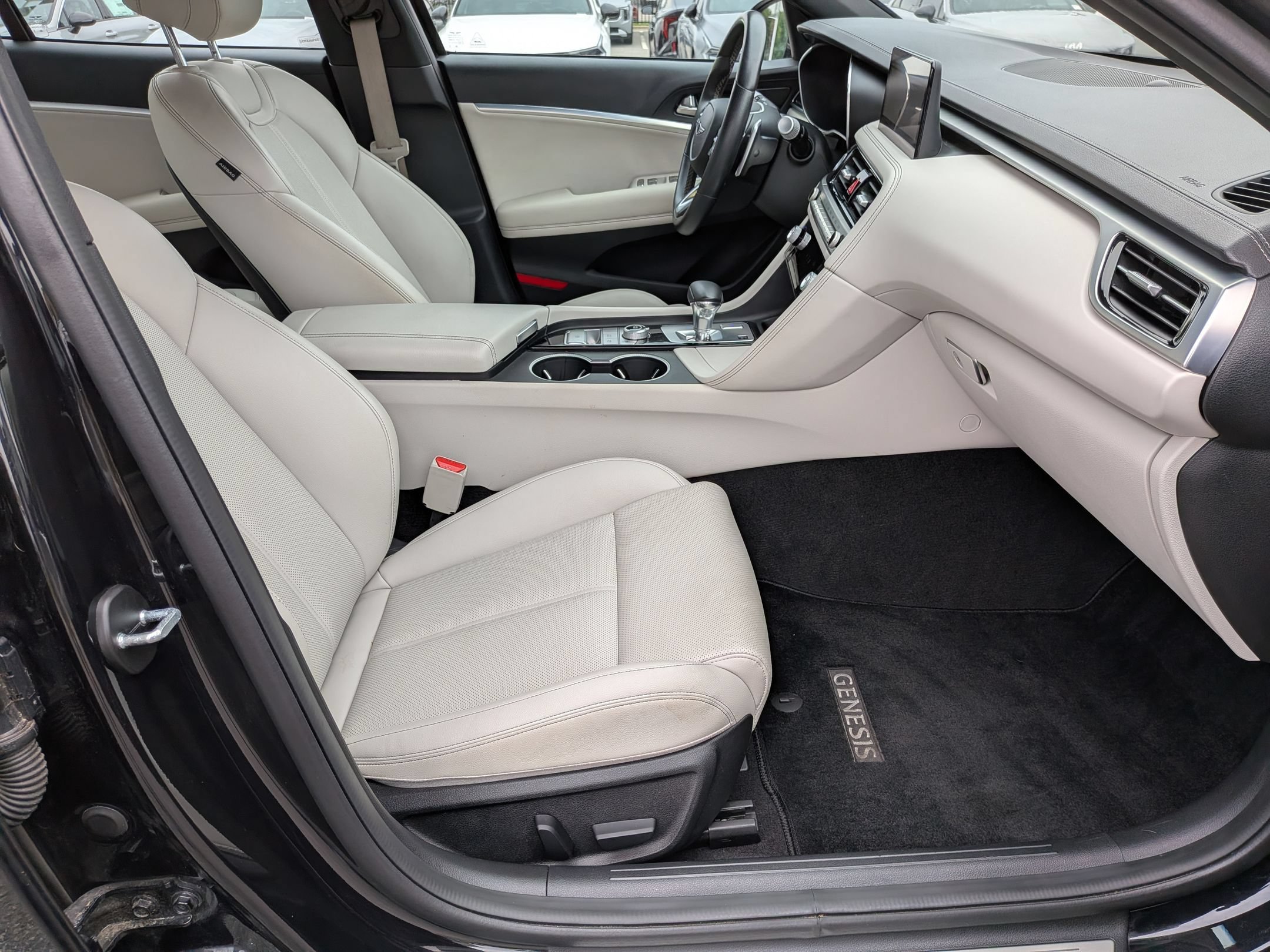 Used 2024 Genesis G70 2.5T RWD image 36