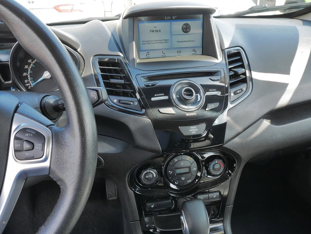 Used 2018 Ford Fiesta Titanium FWD image 27
