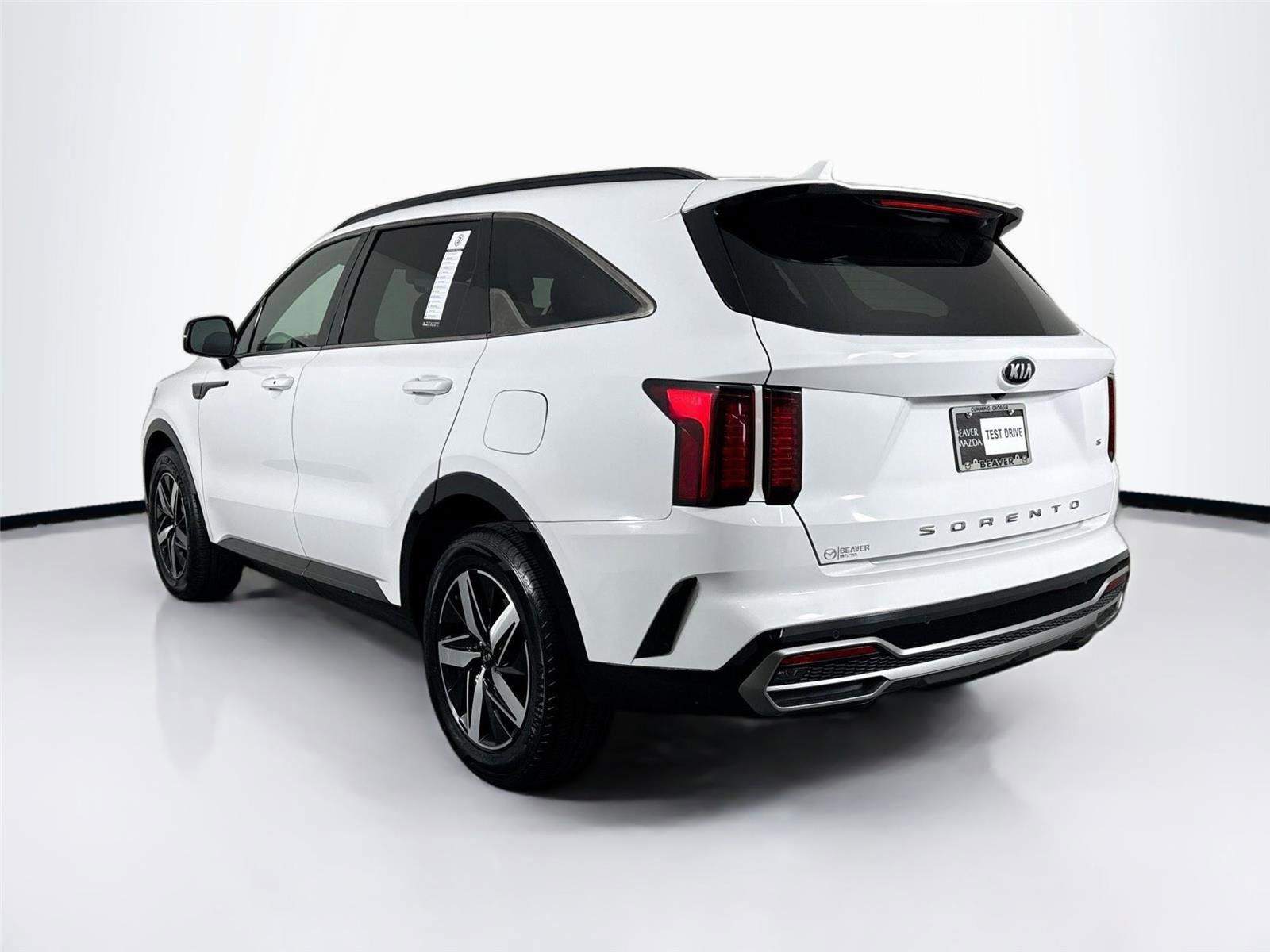 Used 2021 Kia Sorento S w/ Panoramic Sunroof Package FWD image 12