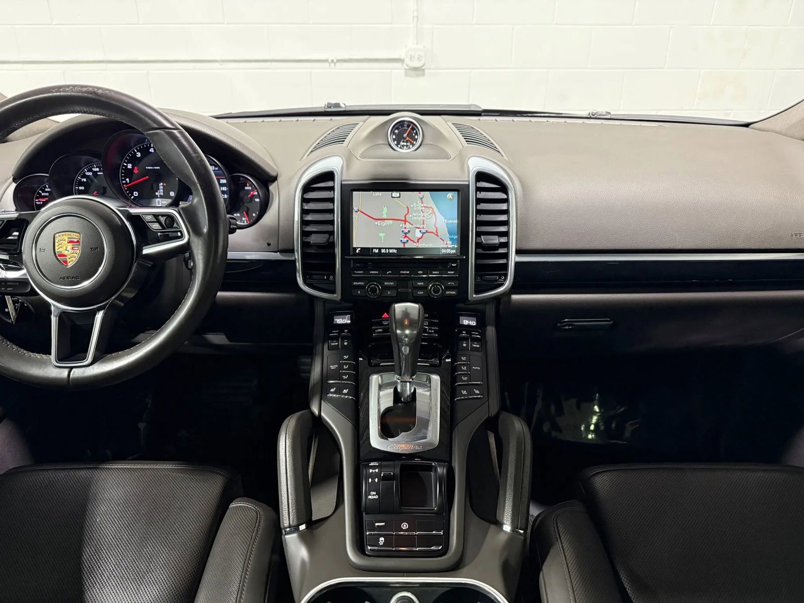 Used 2016 Porsche Cayenne image 20