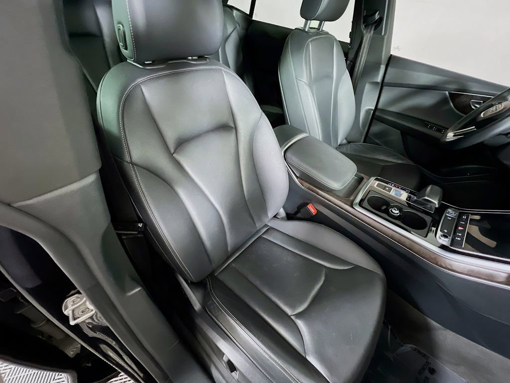 Used 2019 Audi Q8 AWD/4WD image 29