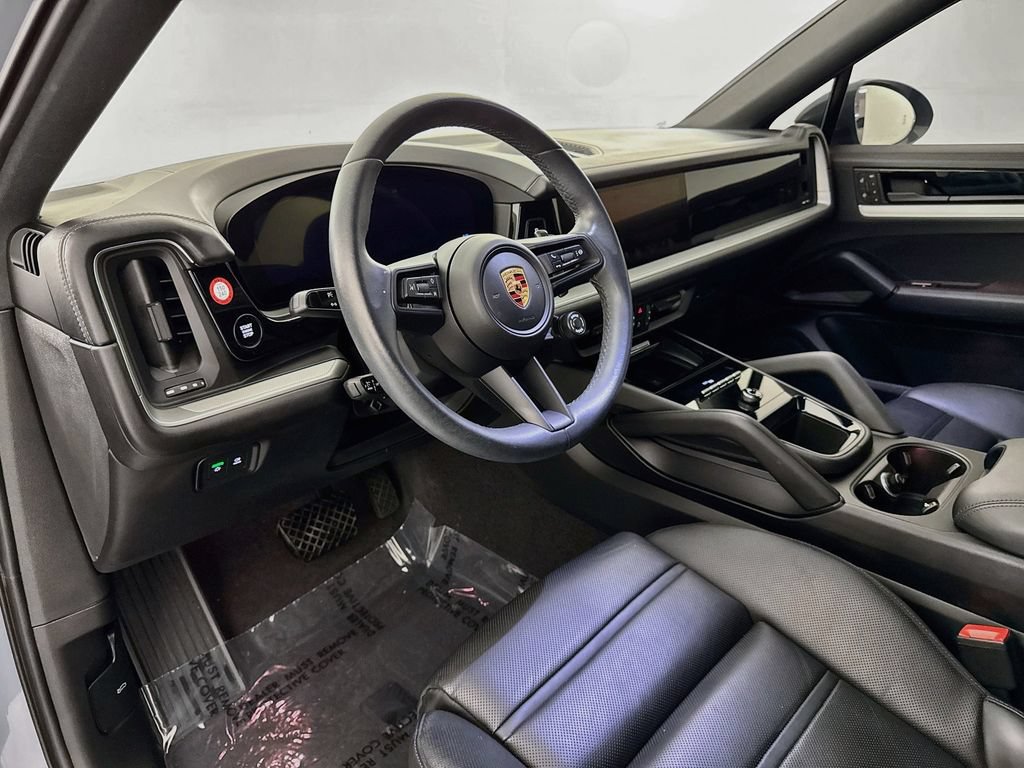 Used 2024 Porsche Cayenne Coupe AWD/4WD image 9