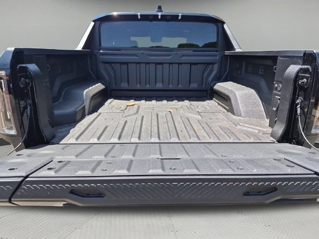 New 2026 GMC Hummer EV 4x4 Crew Cab image 25