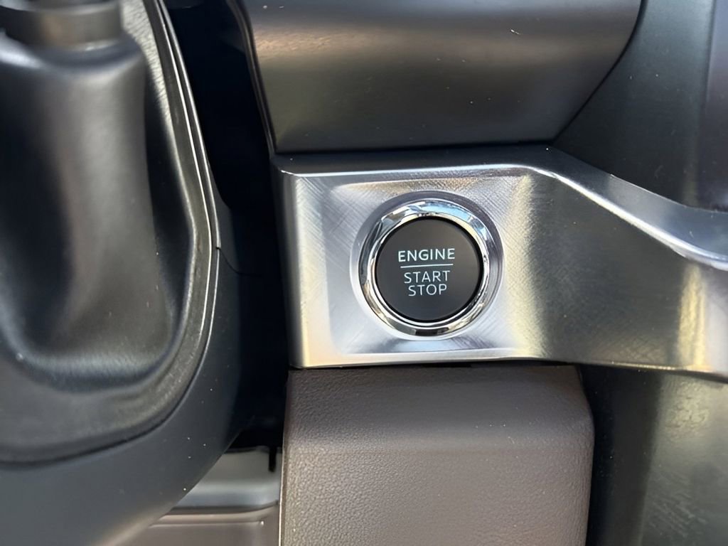 Used 2025 Ford F250 King Ranch w/ Chrome Package image 23