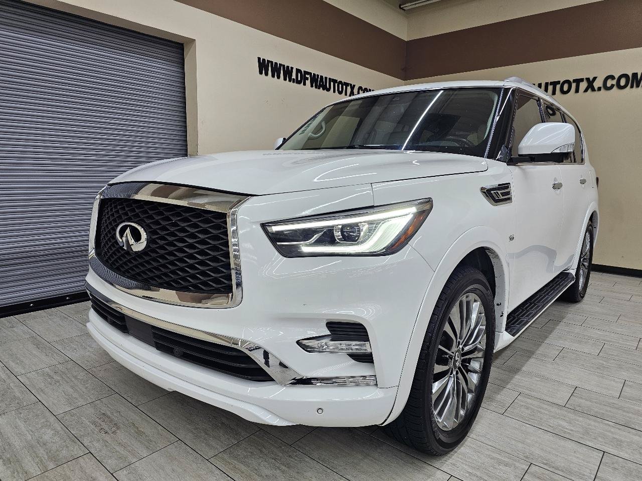 Used 2019 INFINITI QX80 Luxe w/ 22" Wheel Package AWD/4WD image 2
