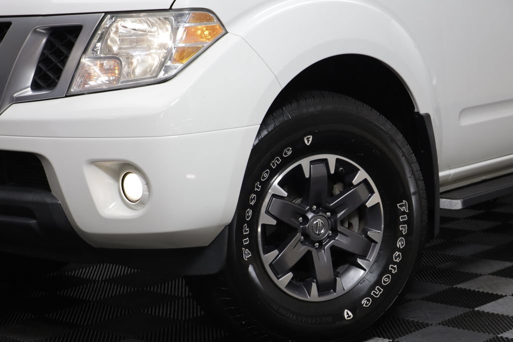 Used 2016 Nissan Frontier PRO-4X AWD/4WD image 3