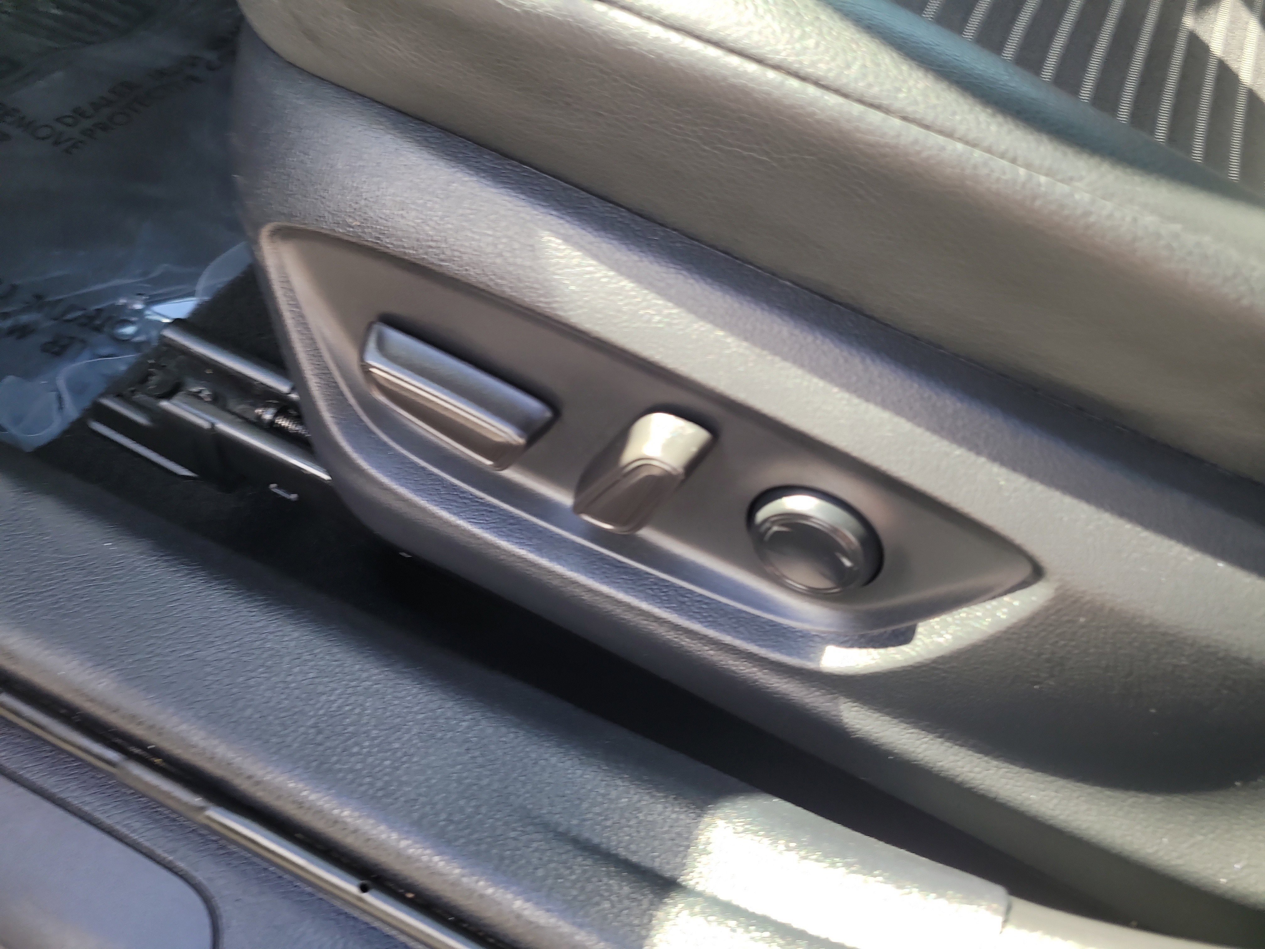 Used 2024 Toyota Camry SE image 19