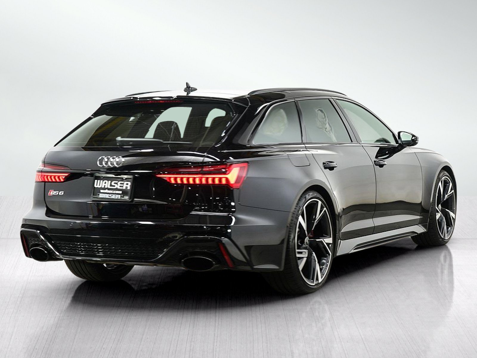 Used 2021 Audi RS 6 AWD/4WD image 6